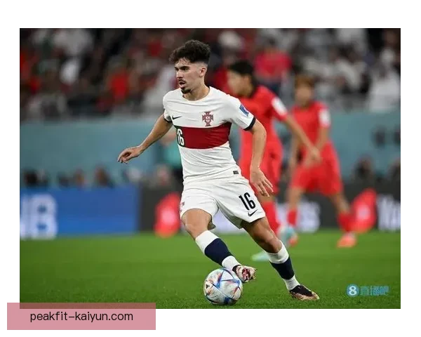 维蒂尼亚表现稳健，持续提升在比赛中的影响力，引发广泛关注