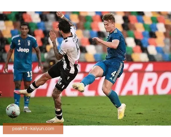 德佩射门方式展现技术多样性，近期表现稳定备受关注