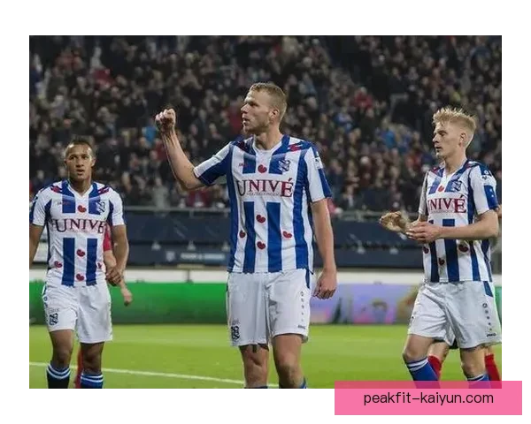 海伦芬整体实力持续提升，备受关注的球队在本赛季表现稳健。